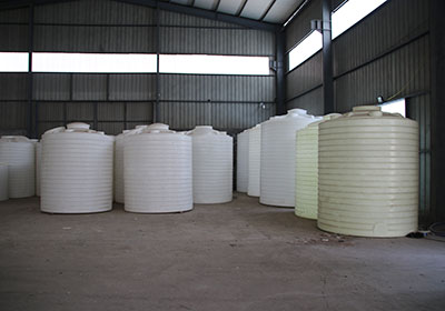 PE水箱生產(chǎn)車(chē)間