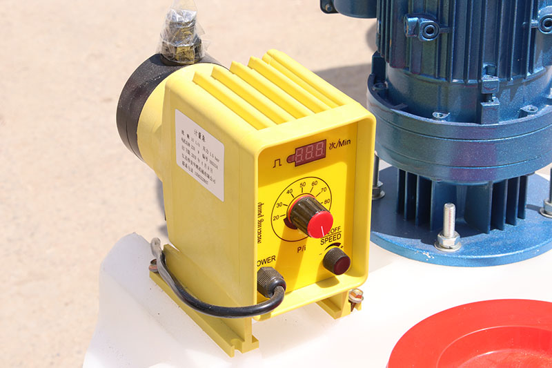 加藥箱設(shè)備-05